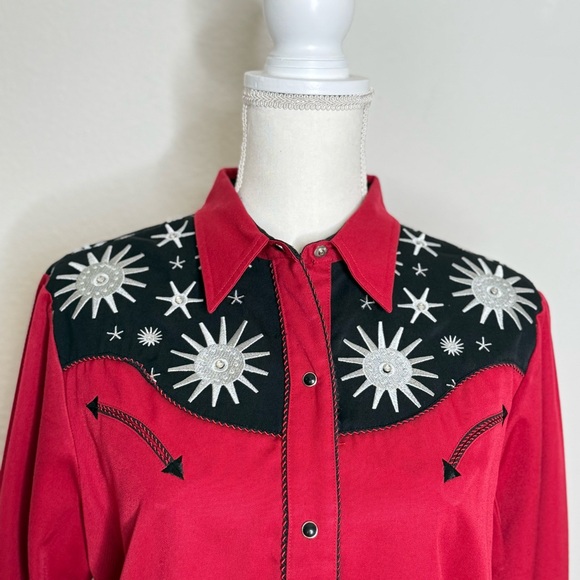Roper Red and Black Western Shirt with White Star Accents - Picture 2 of 10
